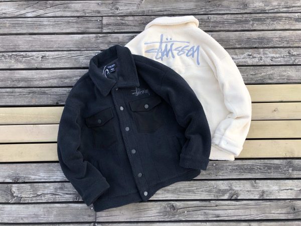 Cómo llevar la sudadera con capucha Stussy Spain en cualquier ocasión